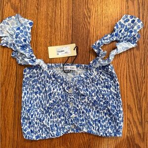 Gab Kate, Rae Floral crop top. Size large NWT